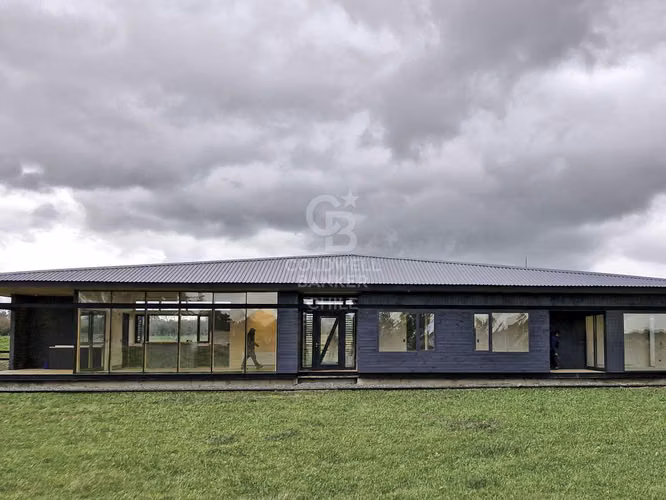 Exclusiva casa con vistas al bosque