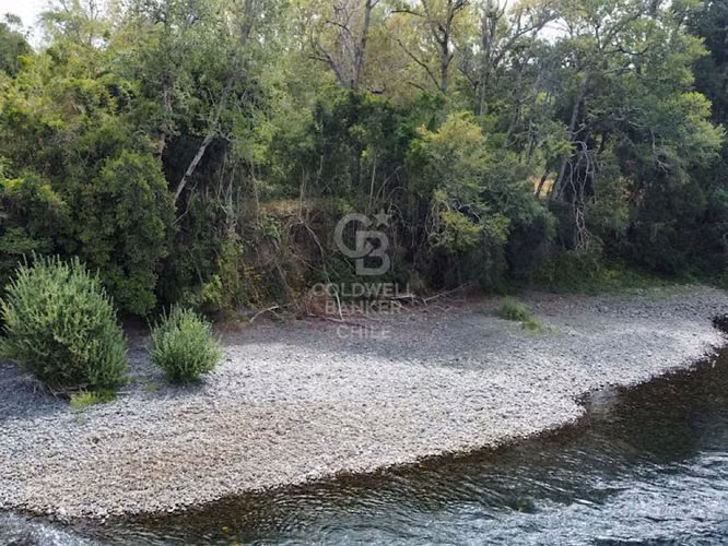 Espectacular condominio con acceso al Río Bueno.