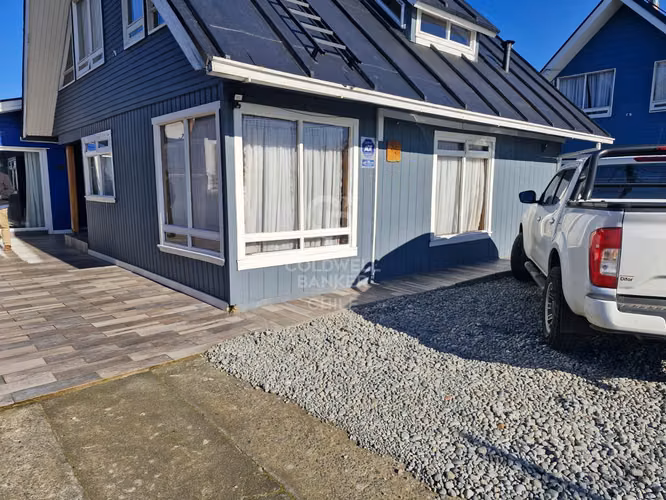 Propiedad con uso comercial y habitacional