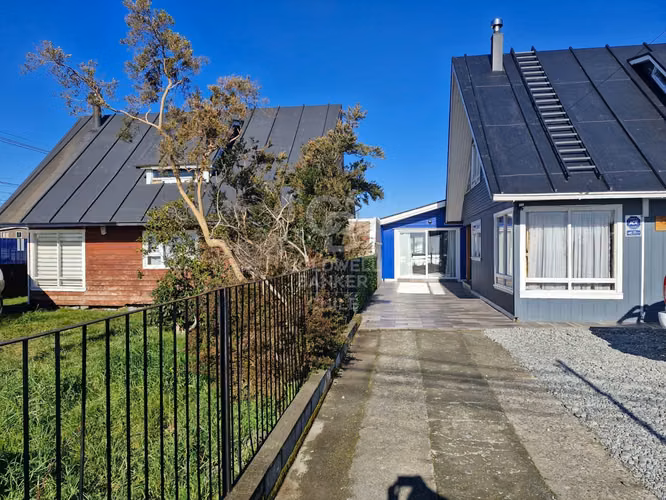 Propiedad con uso comercial y habitacional