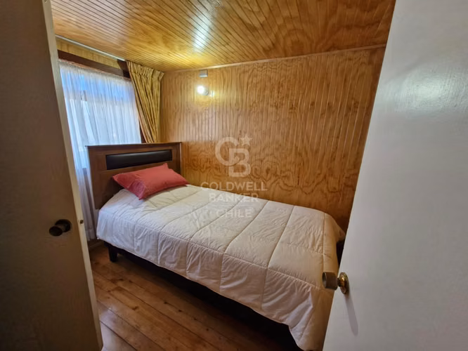 Propiedad con uso comercial y habitacional