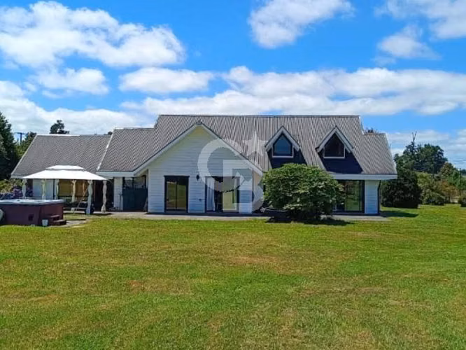 Casa Familiar en Osorno: Espacios Amplios y Quincho