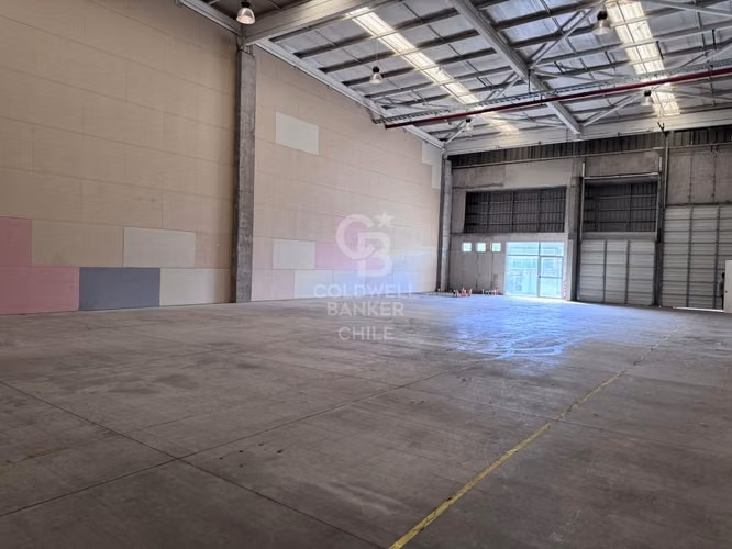 Centro Logístico Seguro y Ubicación Estratégica