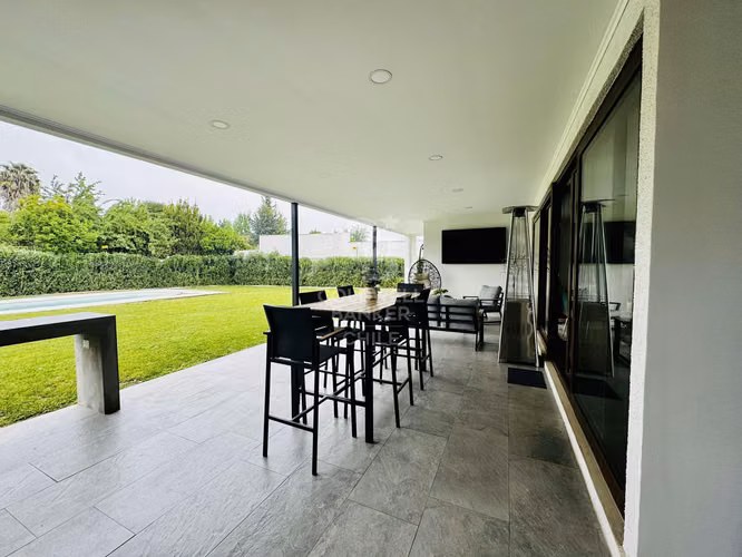 Casa Mediterránea Los Atacameños | Cercano a Highlands