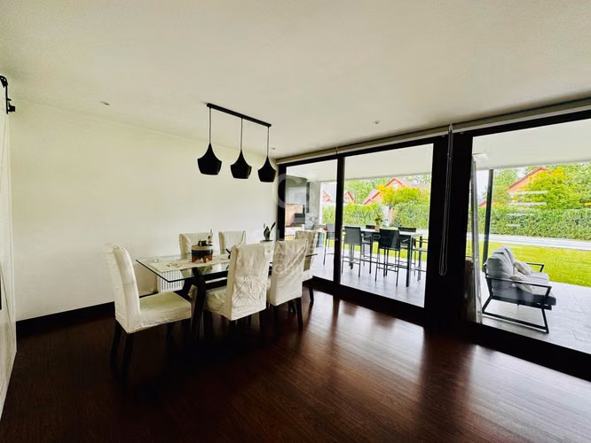 Casa Mediterránea Los Atacameños | Cercano a Highlands