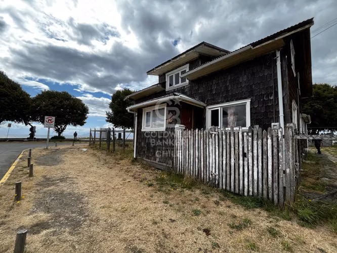 Terreno en Esquina con Vistas Únicas a Volcanes y Lago