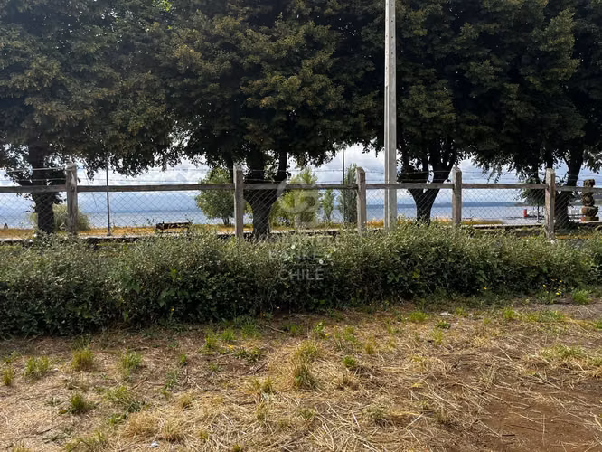Terreno en Esquina con Vistas Únicas a Volcanes y Lago