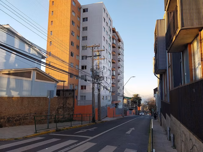 Increíble vista en cerro alegre - Imagen 17
