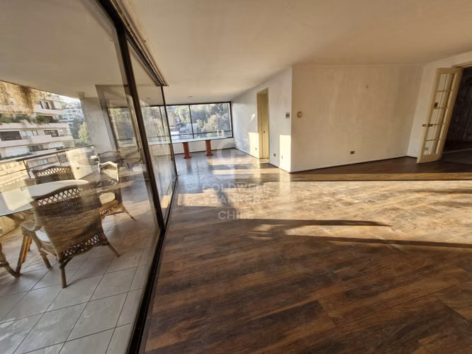 Amplio Depto Venta  285 m2 Barrio El Golf   3D 3B