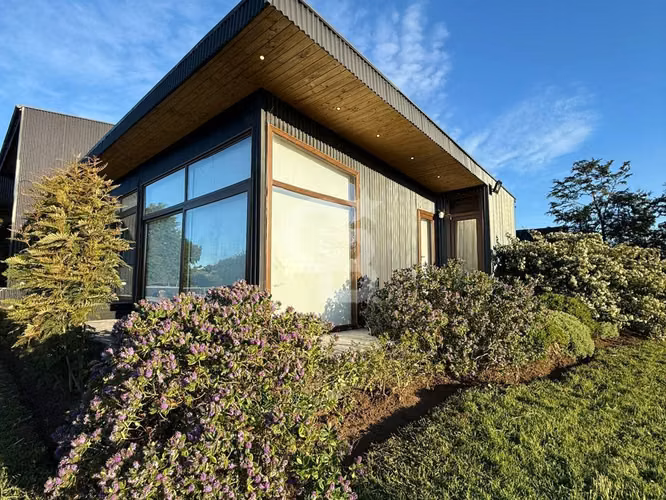 2 casas, acceso al lago y lindísima vista