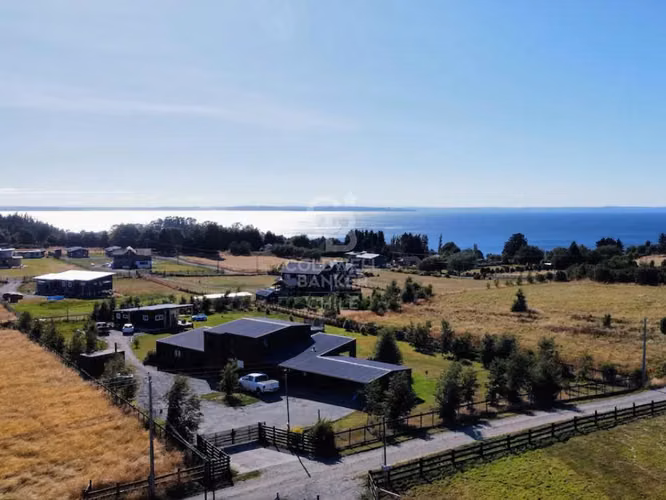 2 casas, acceso al lago y lindísima vista