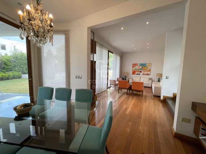 Casa Mediterránea-  Laguna Piedra Roja- Chicureo