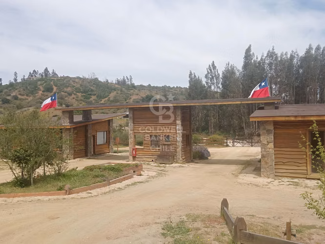 Parcela en Condominio con Laguna Las Dichas