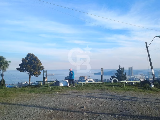 Sitio equina en Puerto Montt | Con vista al mar.