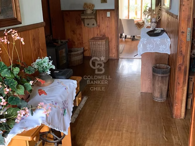 Hermoso sitio con 2 casas en Frutillar Bajo.