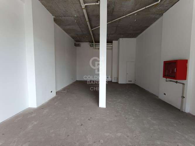 A pasos del Metro Quinta Normal, Local de 61m2