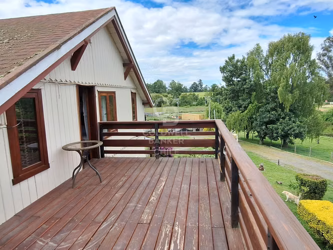 Casona Alemana en Parcela: Estilo y Comodidad en Osorno