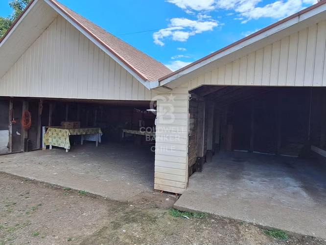 Casona Alemana en Parcela: Estilo y Comodidad en Osorno