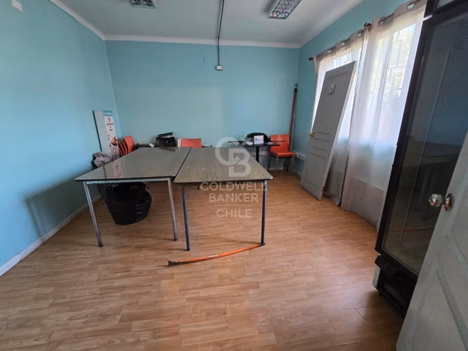 Casa con capacidad para 20-25 personas.