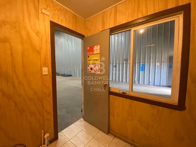 Bodega 400 m² en Osorno: Espacio estratégico con oficina - Imagen 12