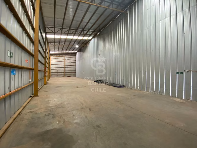 Bodega 400 m² en Osorno: Espacio estratégico con oficina - Imagen 6