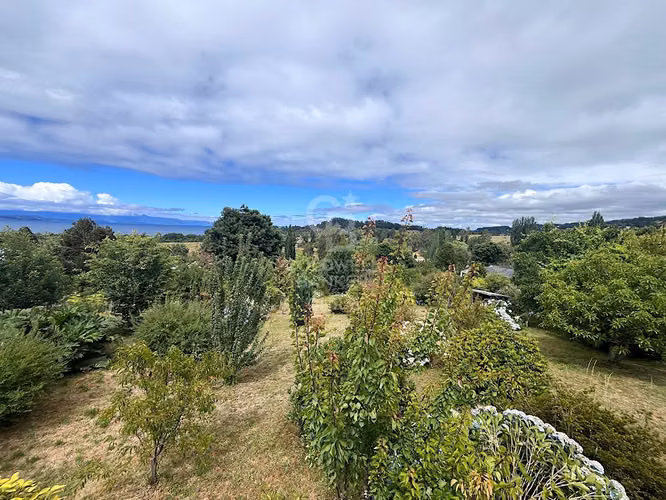 Hermosa Casa con vista al Lago Ranco.