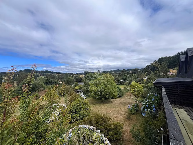 Hermosa Casa con vista al Lago Ranco.