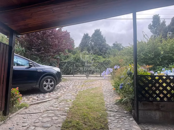 Hermosa Casa con vista al Lago Ranco.
