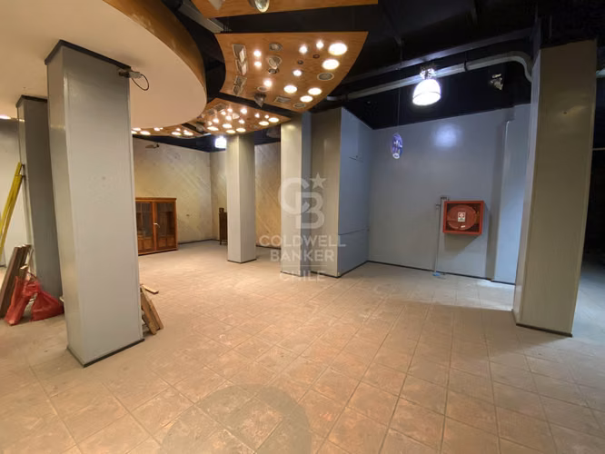 Gran local comercial en Santiago - Imagen 6