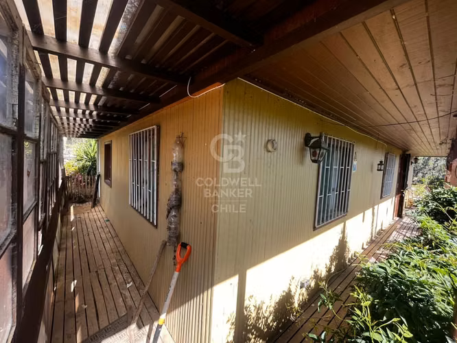 Parcela de 5000m2 con casa en Quillota