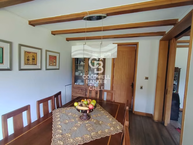 Casa de Ensueño en Lo Barnechea: Confort y Naturaleza
