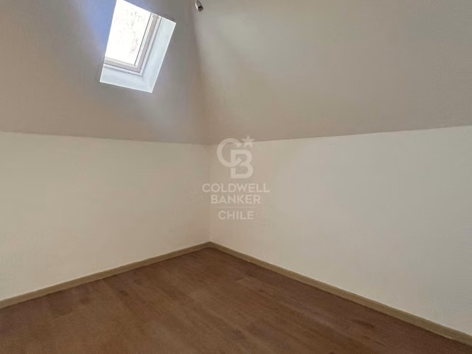Luminoso dúplex, excelente ubicación y terraza privada