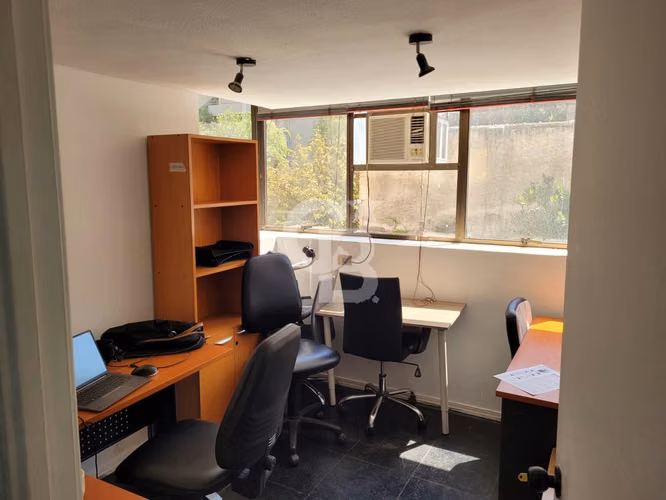 Oficina Metro El Golf - Venta y Arriendo