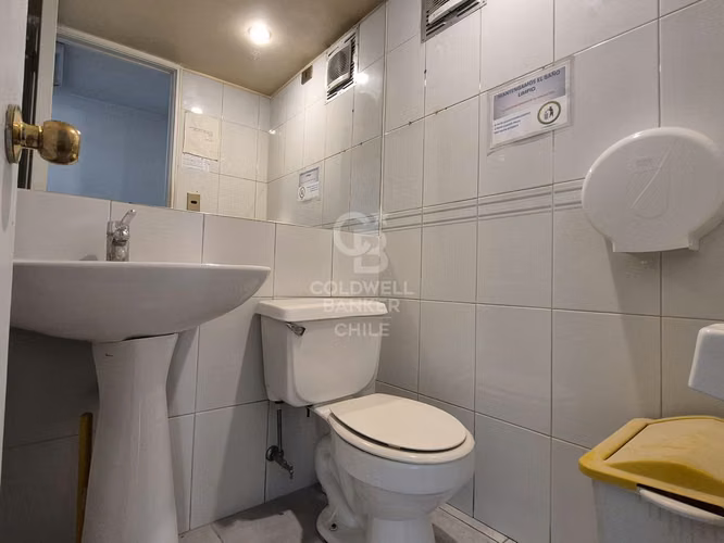 Oficina Metro El Golf - Venta y Arriendo