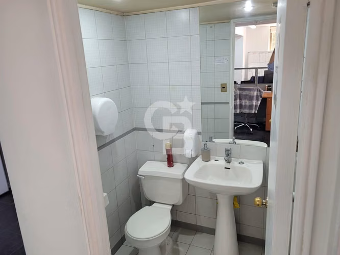 Oficina Metro El Golf - Venta y Arriendo