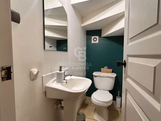 Individual, remodelada y  frente a áreas verdes