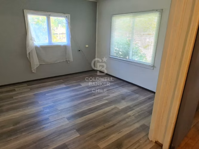Casa en Las Lumas: Acceso a Rio y árboles frutales