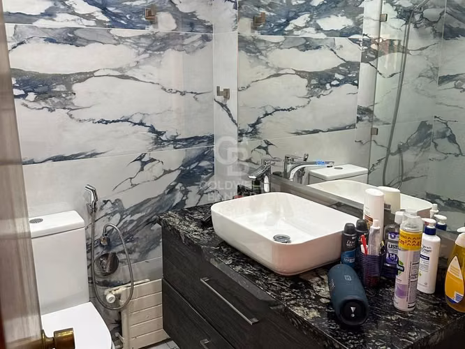 Amplio, moderno, estilo y comodidad