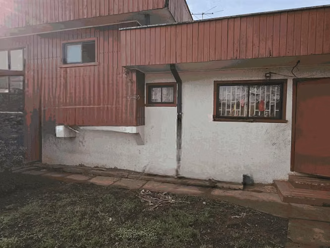 Casa c/cabaña independiente en ubicación estratégica - Imagen 4