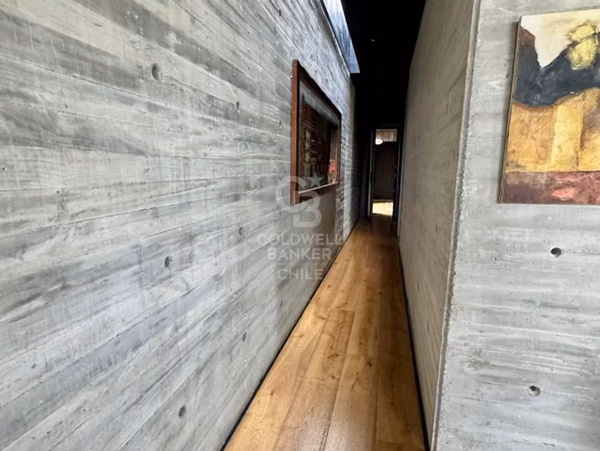 Moderna Casa en  club de golf Los Lirios. Insuperable