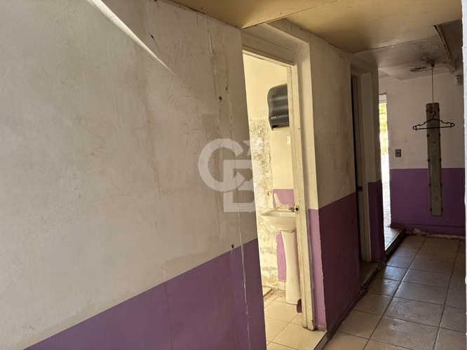 Gran oportunidad local en zona exclusiva, Vitacura