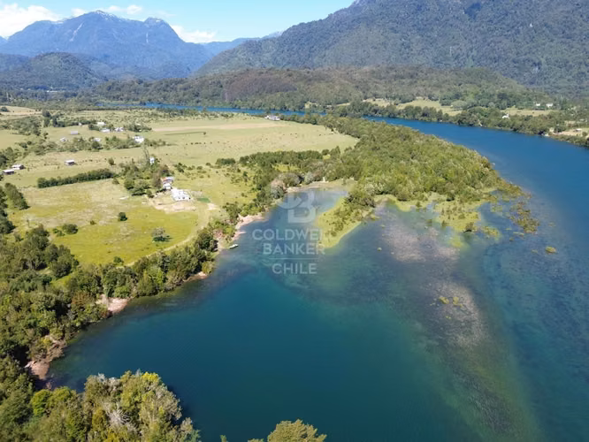 Venta de 4 Hectáreas con Orilla de Río Puelo – Entorno