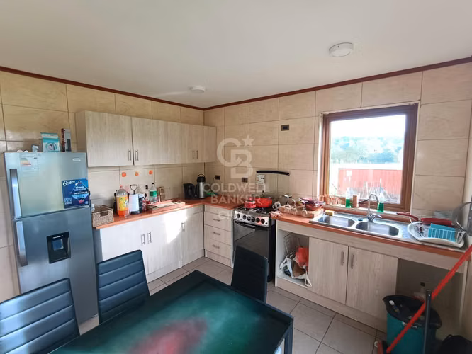Casa y Galpón en Condominio Comercial