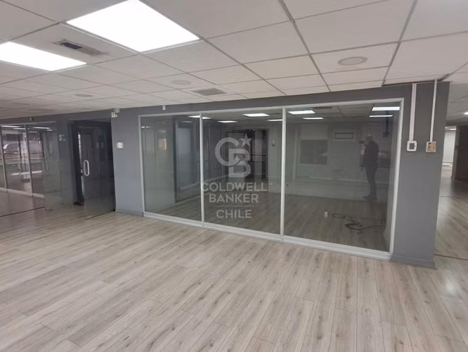 Gran oficina habilitada en barrio El Golf