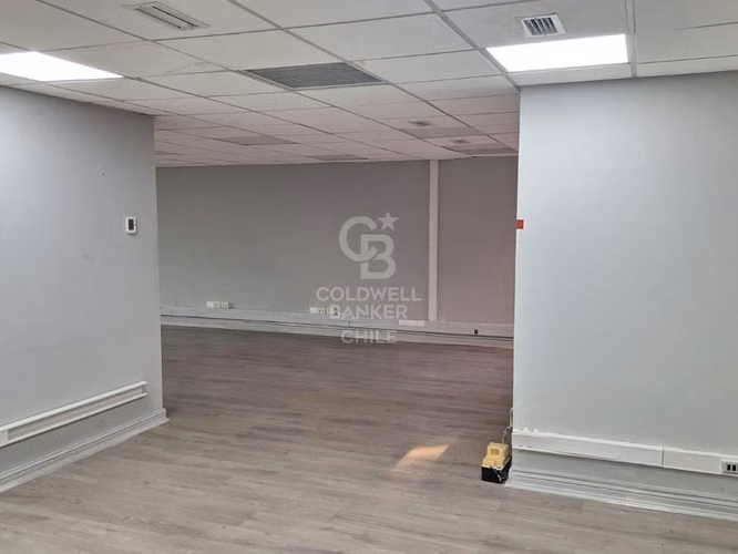 Gran oficina habilitada en barrio El Golf