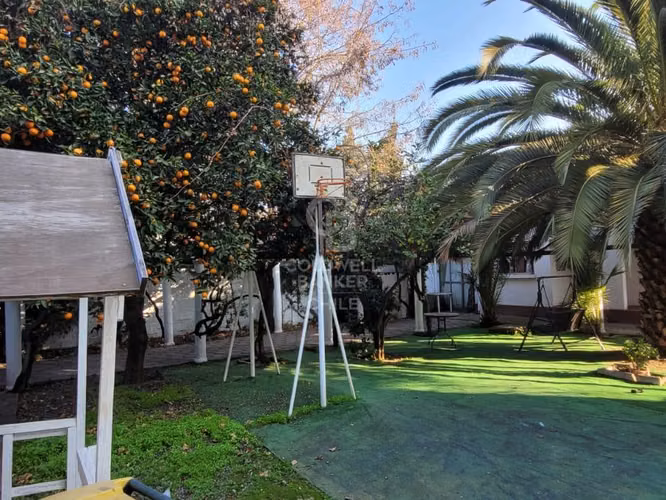 Terreno con Dos casas / Plaza Egaña, La Reina