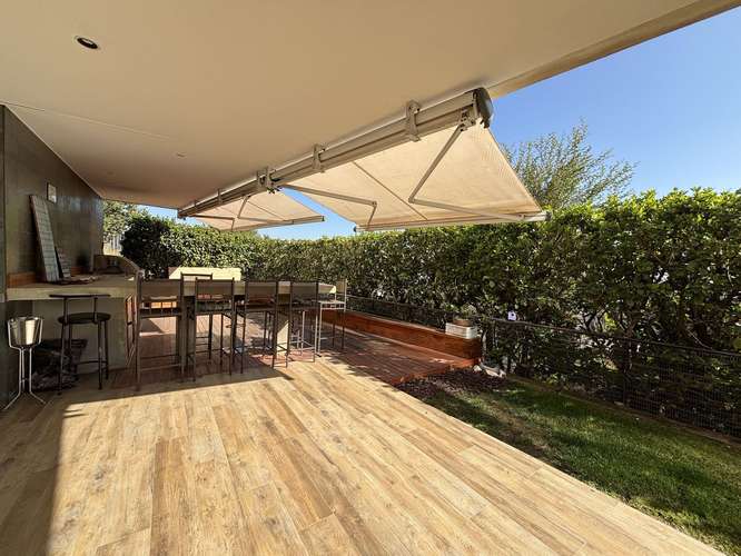 Venta duplex con gran jardín, terrazas y quincho - Imagen 20