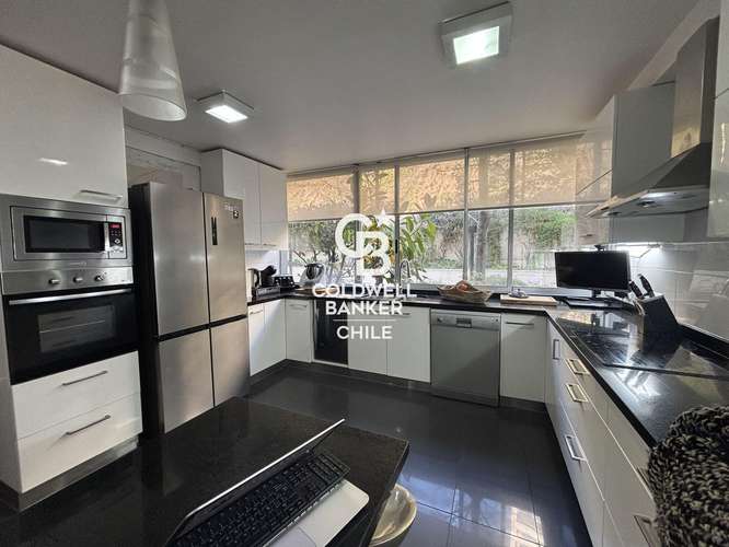 Venta duplex con gran jardín, terrazas y quincho - Imagen 6
