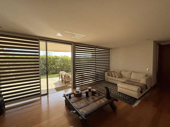 Venta duplex con gran jardín, terrazas y quincho - Imagen 17