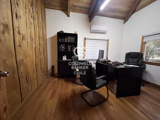 Oportunidad única, Venta de fábrica con casa en Parcela .